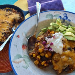 Vegetarian Mexican Quinoa Bowls - juggling with julia