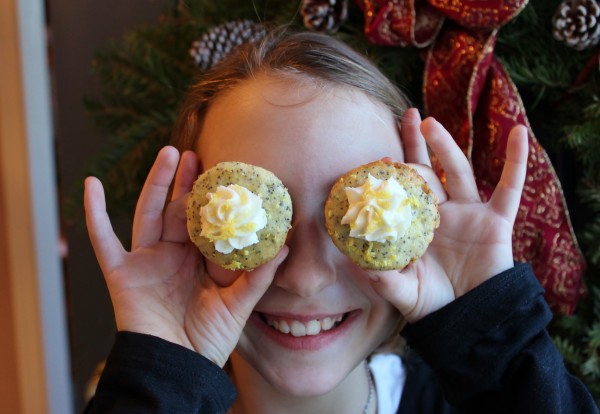 Lemon Poppyseed Cupcakes - Juggling with Julia