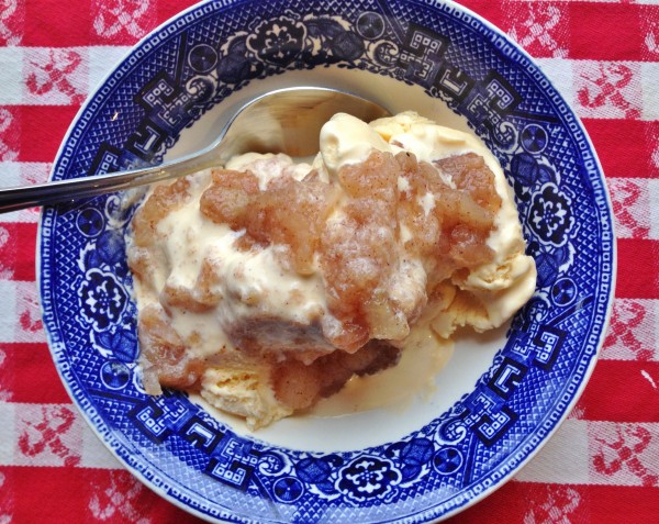 Old-fashioned Chunky Cinnamon Applesauce -- Juggling With Julia