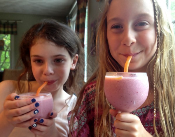 Peach Berry Milkshakes -- Juggling With Julia