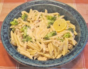 Asiago Cream Pasta with Chicken, Broccoli, and Mushroom -- Juggling With Julia