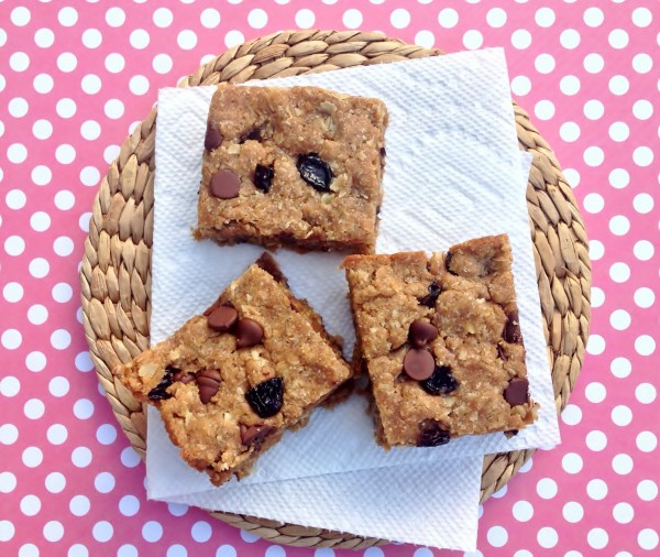 Chewy Peanut Butter Oatmeal Bars -- Juggling With Julia