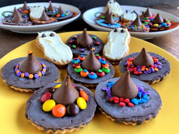 No bake Halloween treats on festive colored plates