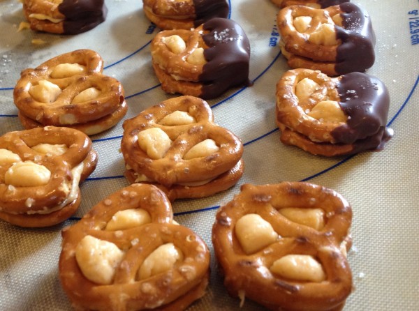 Pretzels Stuffed with Pumpkin Cream Cheese Frosting -- Juggling With Julia