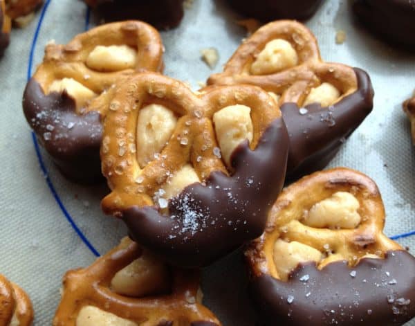 Pretzels Stuffed with Pumpkin Cream Cheese Frosting -- Juggling With Julia
